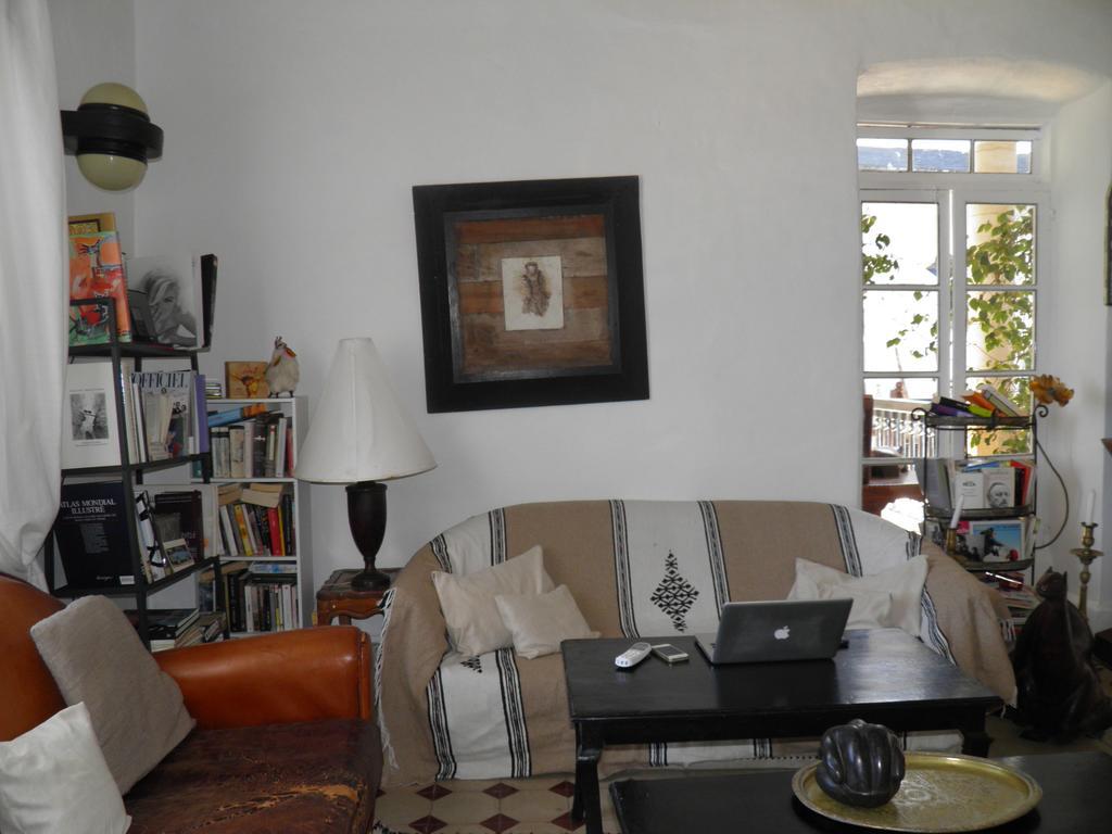 La Maison Des Artistes Bed & Breakfast