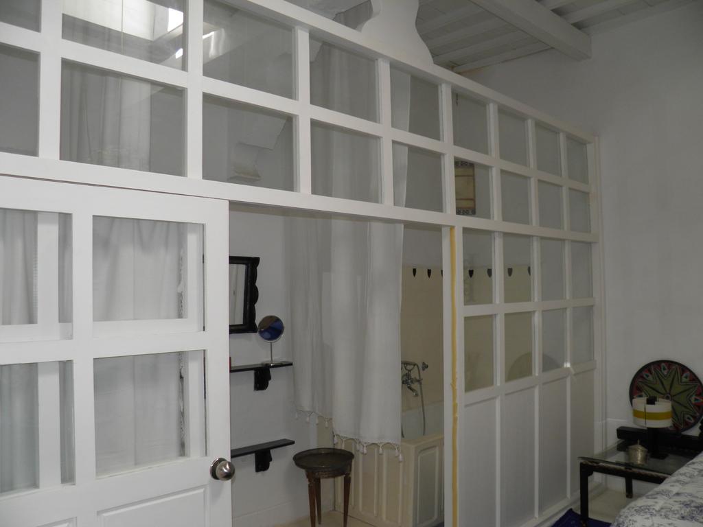 La Maison Des Artistes Bed & Breakfast 3*
