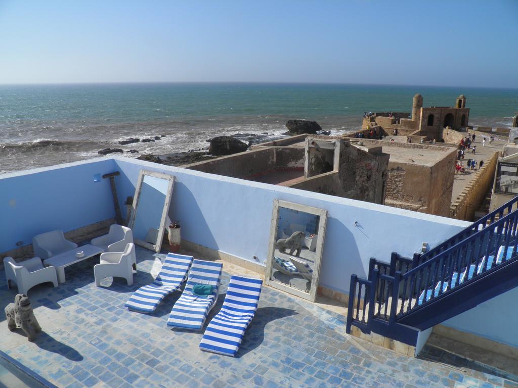 La Maison Des Artistes Bed & Breakfast 3*